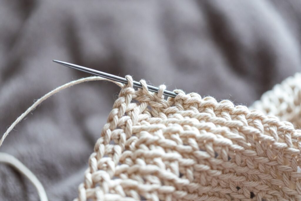 Foundation double crochet stitch tutorial for stretchy crochet edges