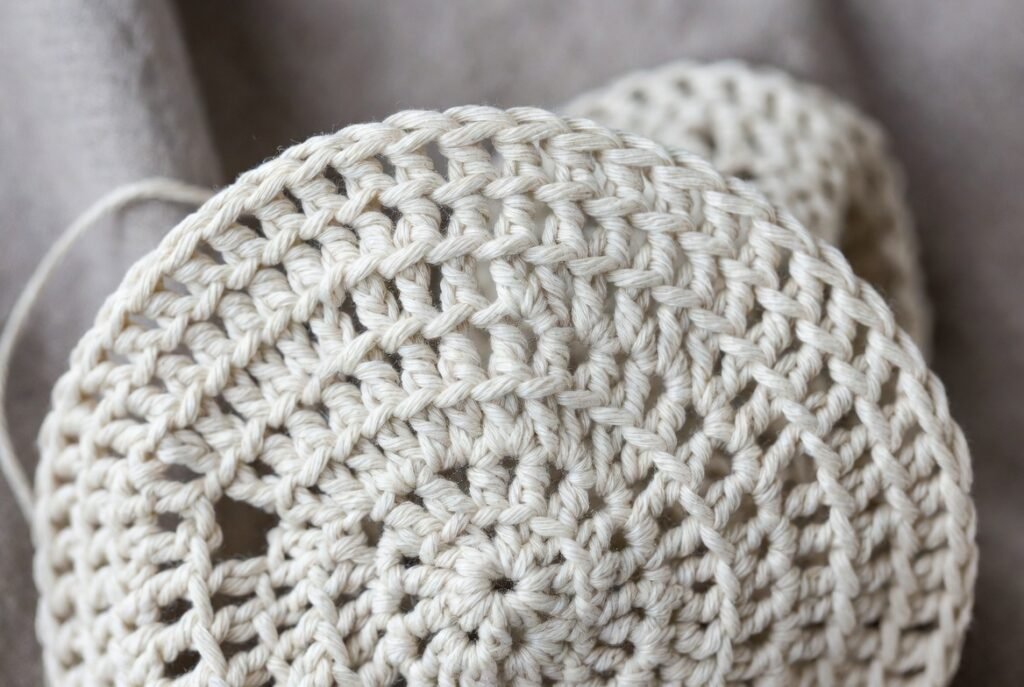 foundation double crochet increases and decreases in the round”
