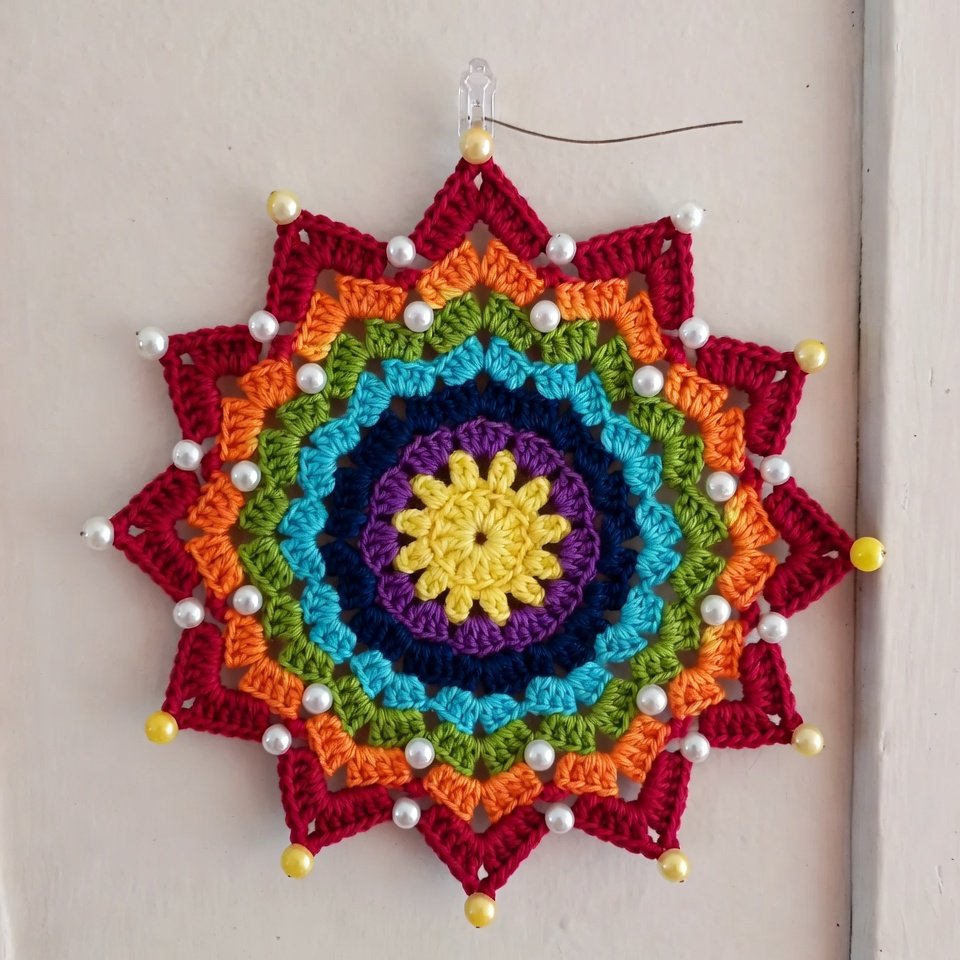 Little star mandala crochet doily – free crochet doily patterns for wall decor.